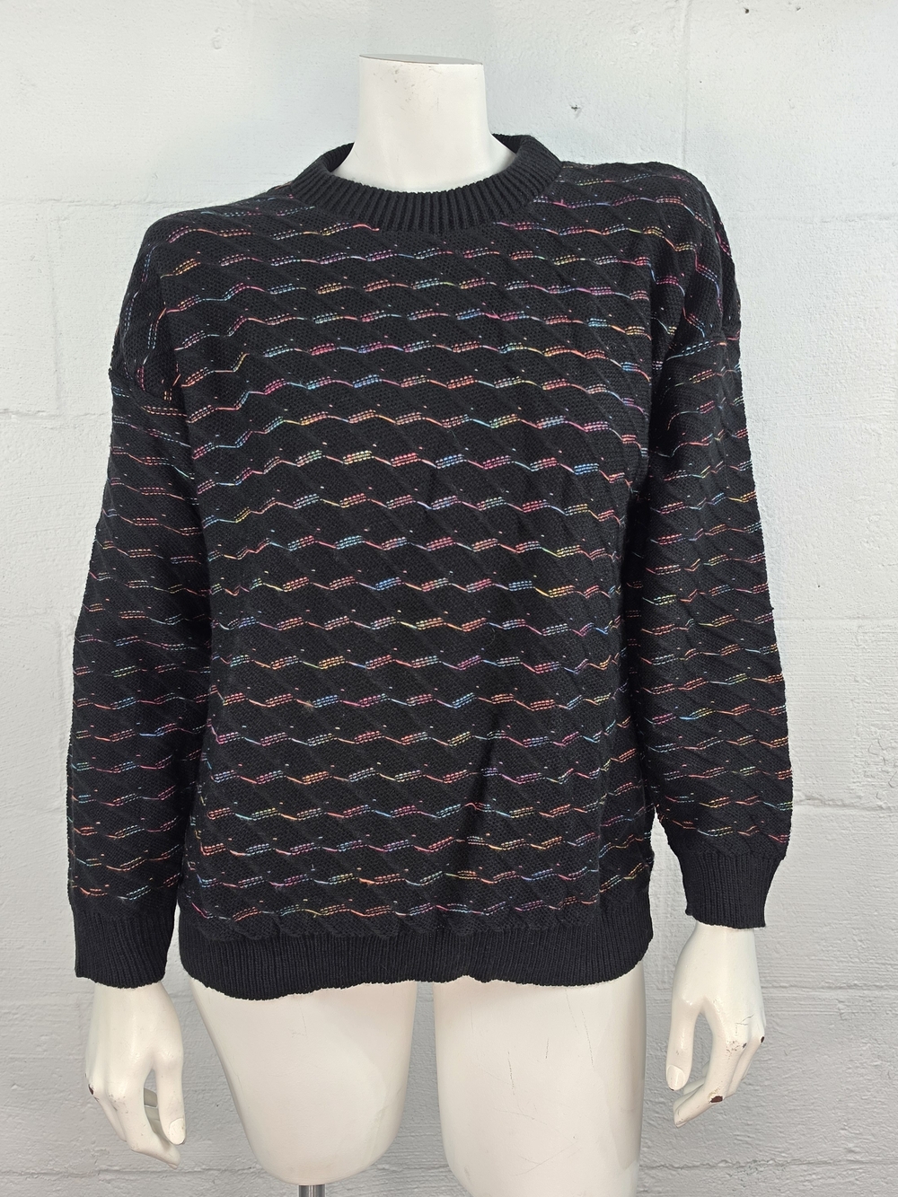 Arielle Vintage 80's Women's Black Crewneck Sweater with Multicolor Wave Stitch